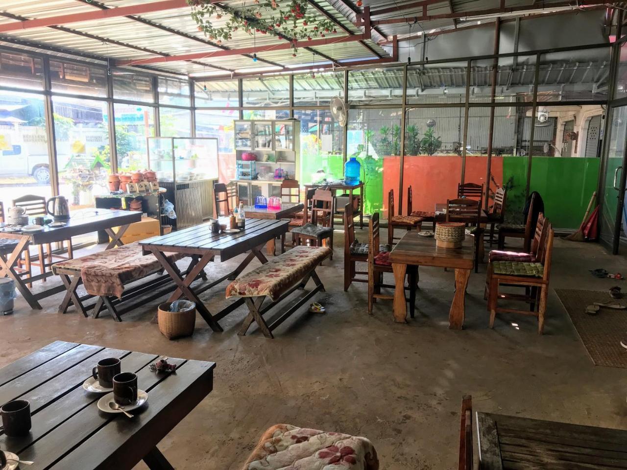 Soutchai Hostel And Tour Company Pakse Luaran gambar