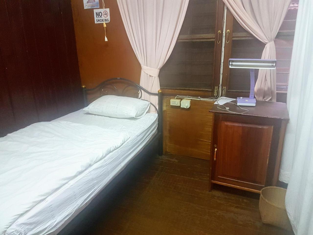 Soutchai Hostel And Tour Company Pakse Luaran gambar