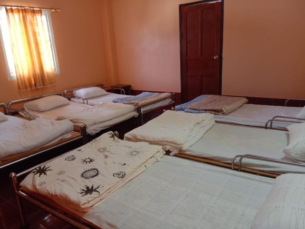 Soutchai Hostel And Tour Company Pakse Luaran gambar